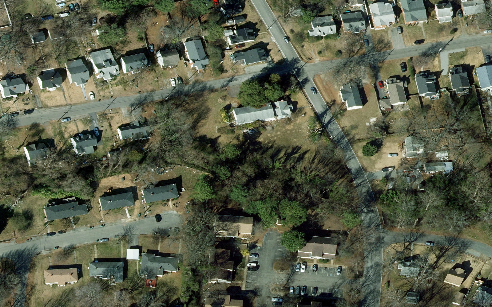 Aerial view of an underbuilt residential parcel in Richmond, Virginia